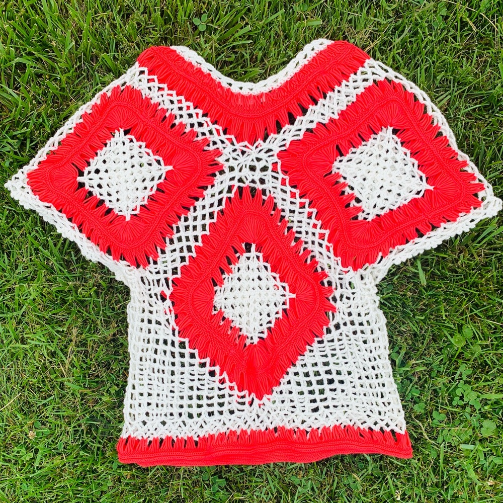 Knitted 2 Tone Top.